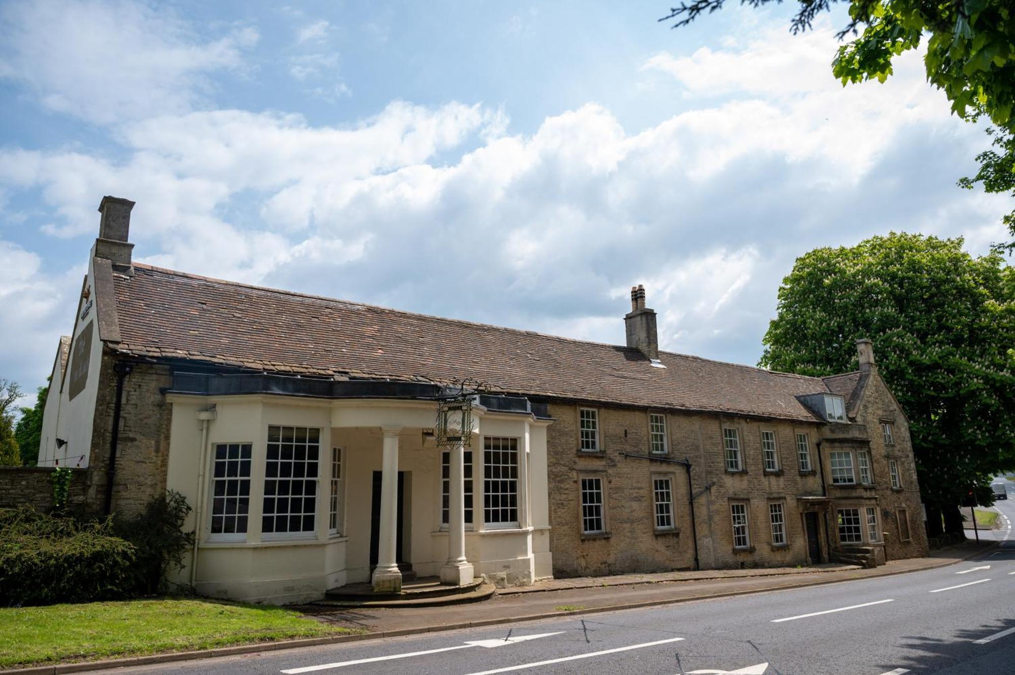 Cross Hands Hotel By Greene King Inns Old Sodbury Exterior photo